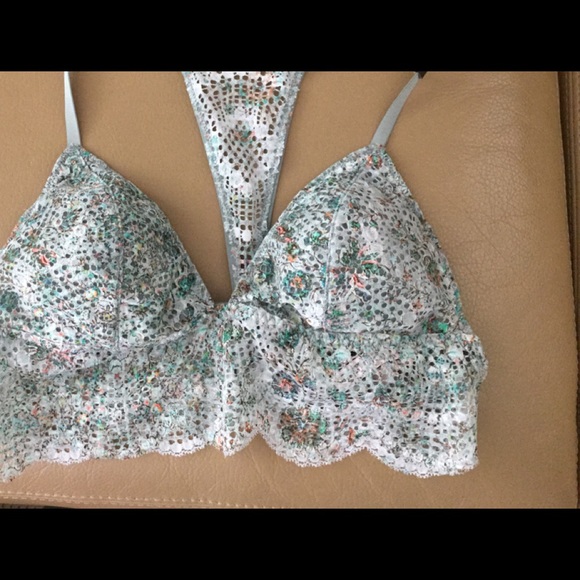 Victoria Secret bralette size large runs small green,turquoise,orange - Picture 1 of 3